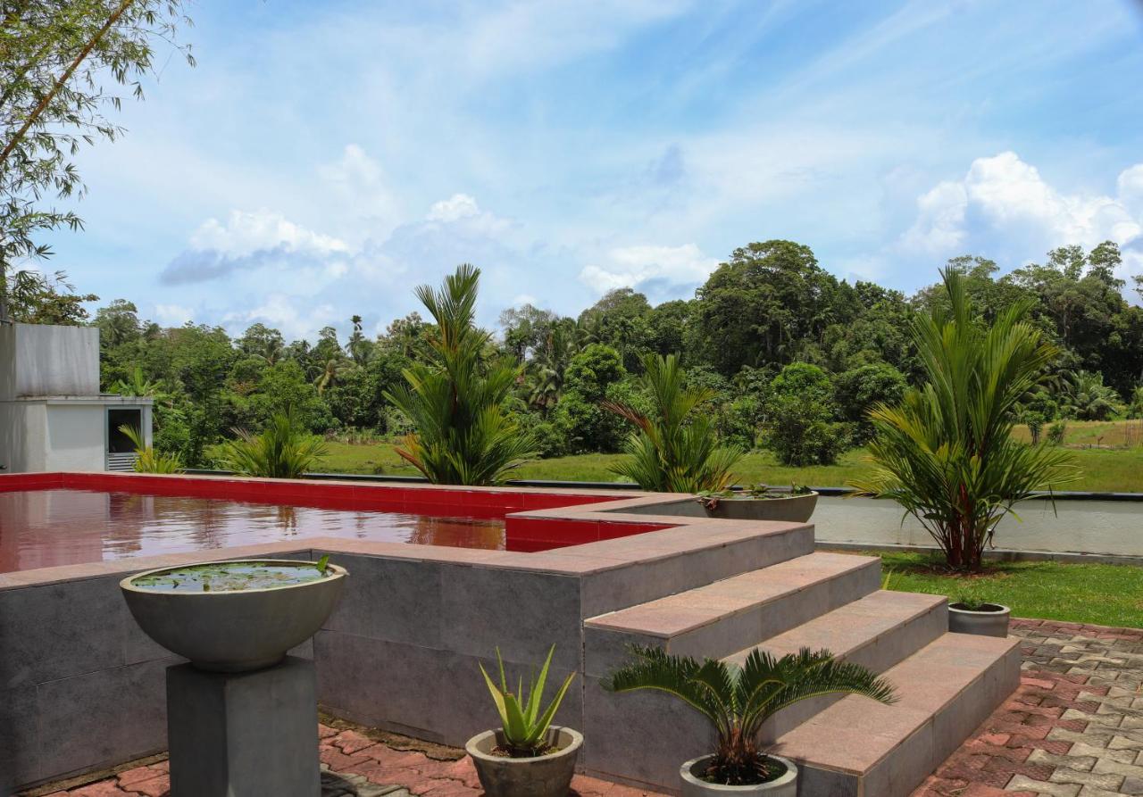 Villa Red Pool Хіккадува Екстер'єр фото