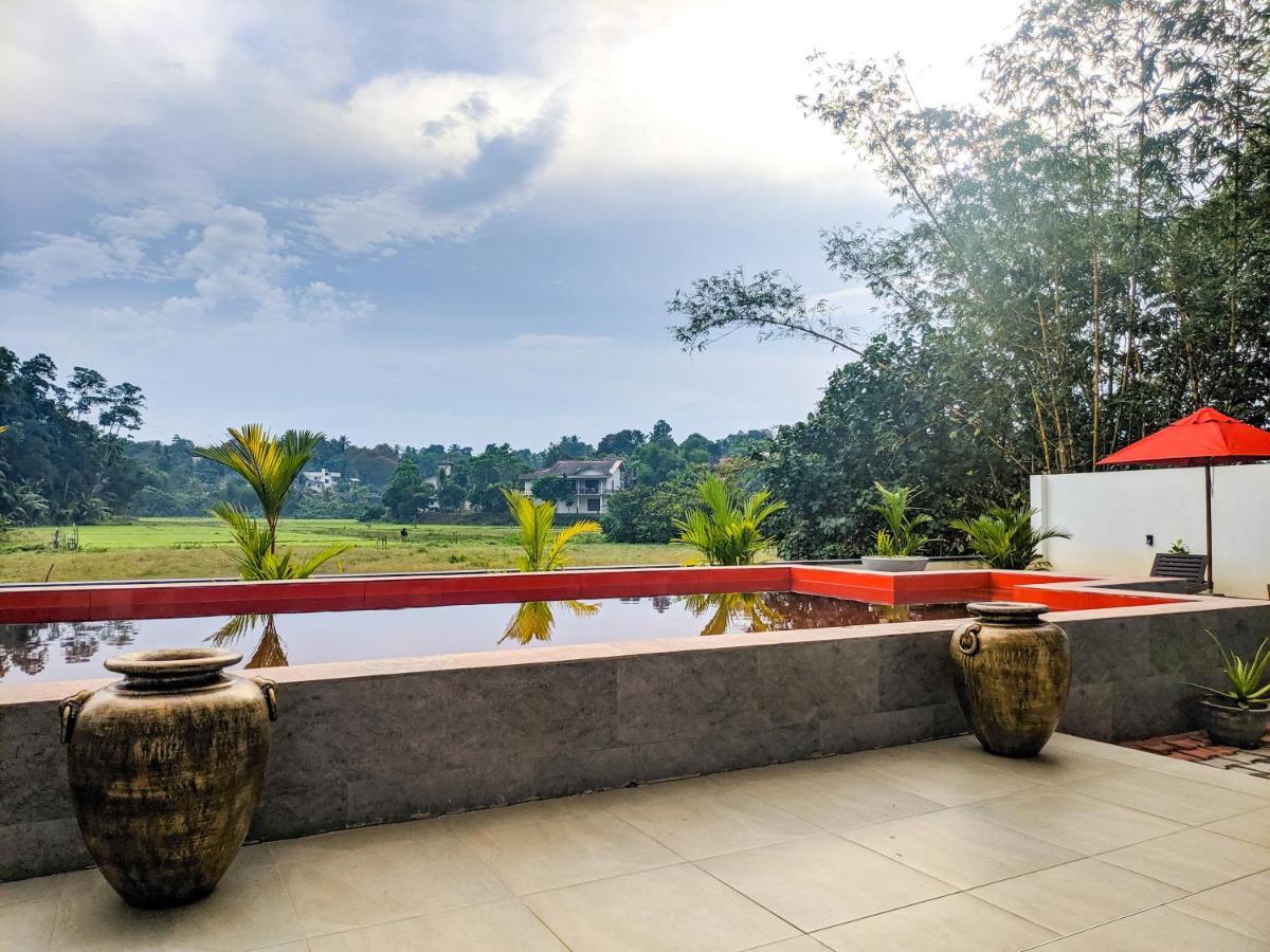 Villa Red Pool Хіккадува Екстер'єр фото